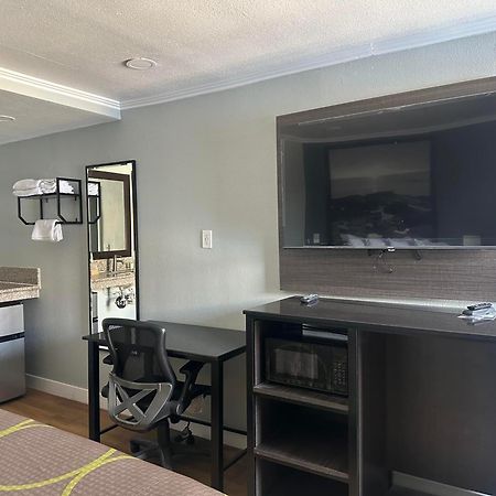 Super 8 by Wyndham Redlands/San Bernardino Motel Eksteriør billede