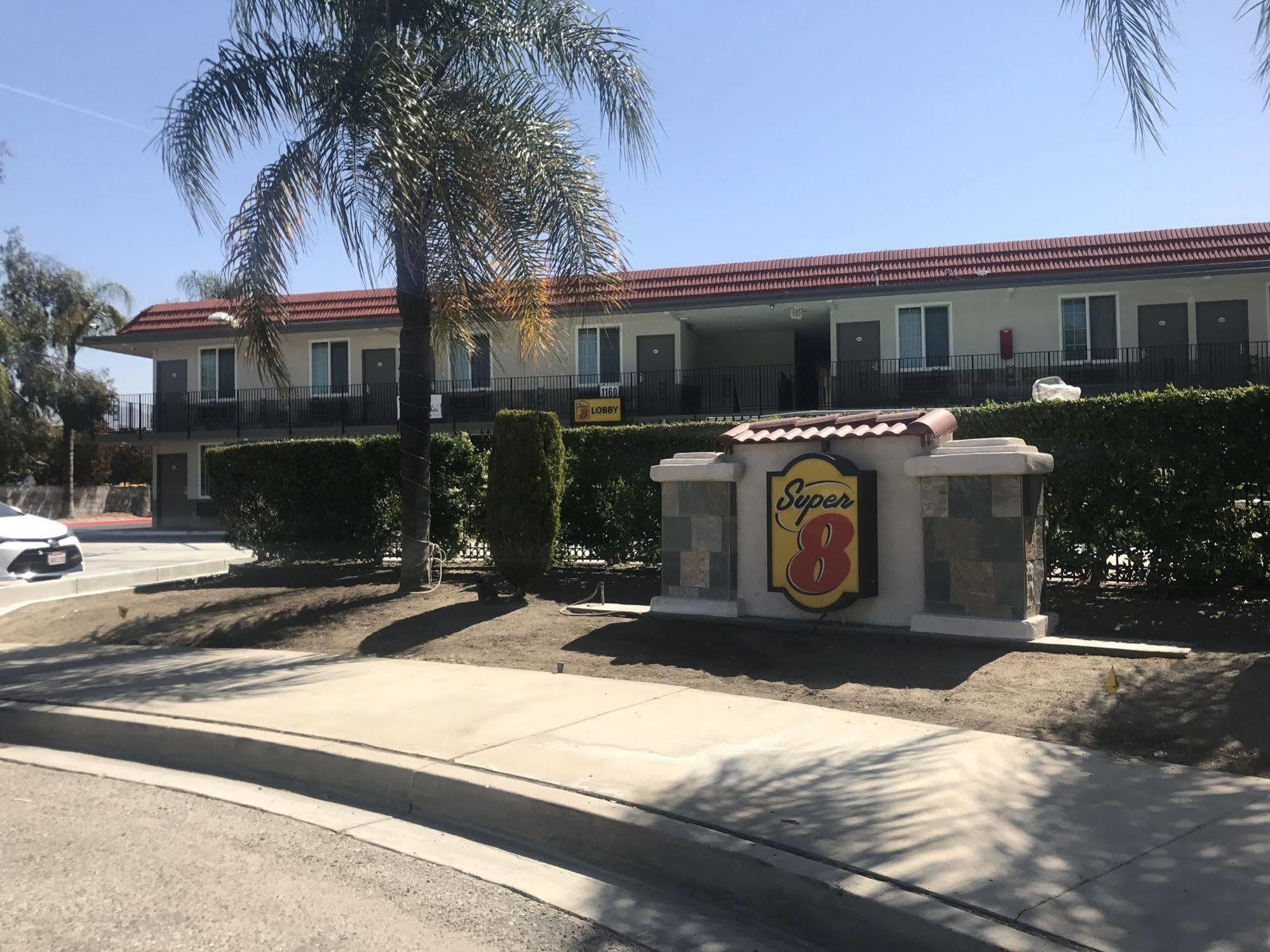 Super 8 by Wyndham Redlands/San Bernardino Motel Eksteriør billede